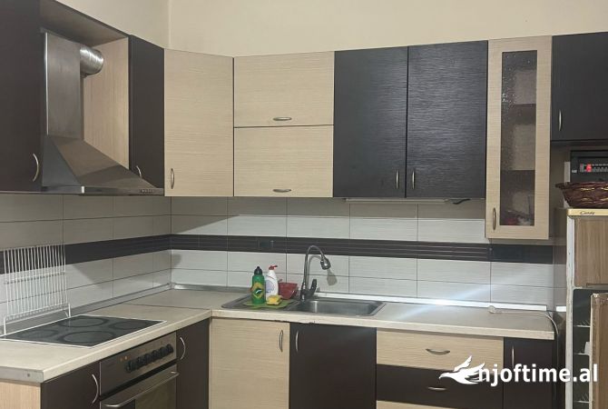 Shtepi me qera 2+1 ne Tirane - 400 Euro