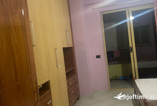 Shtepi me qera 2+1 ne Tirane - 400 Euro
