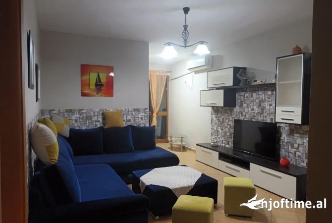 Shtepi me qera 2+1 ne Tirane - 47,000 Leke