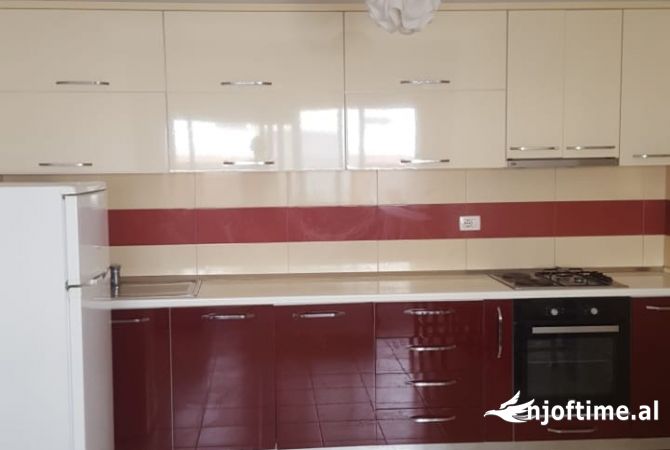 Shtepi me qera 1+1 ne Tirane - 40,000 Leke
