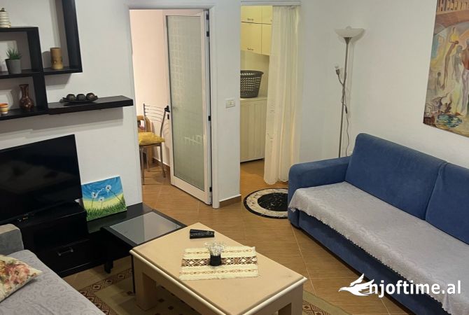 Shtepi me qera 1+1 ne Tirane - 450 Euro