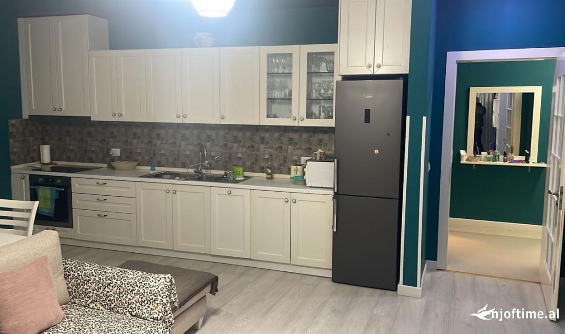 Shtepi me qera Apartament ne Tirane, 1+1, Mobilimi E mobiluar, Pagesa 550  Euro.