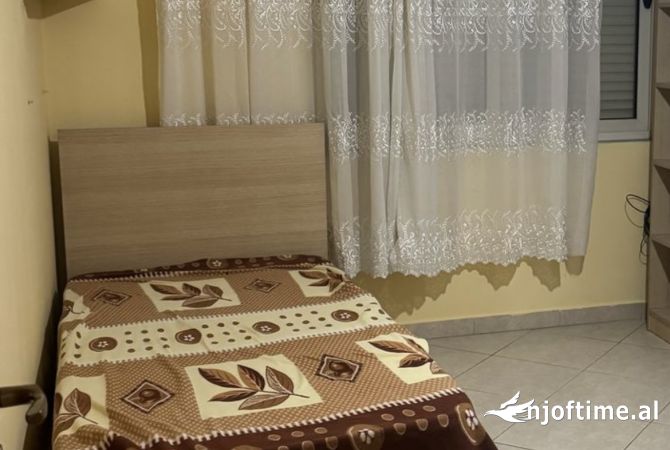 Shtepi me qera 2+1 ne Tirane - 400 Euro