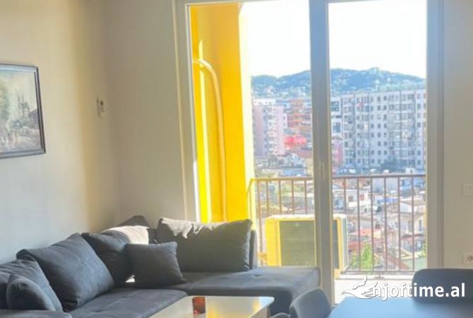 Shtepi me qera 2+1 ne Tirane - 45,000 Leke