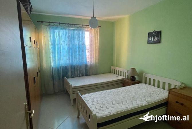 Shtepi me qera 2+1 ne Tirane - 40,000 Leke