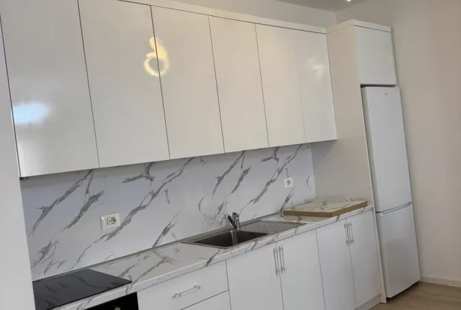 Shtepi me qera 2+1 ne Tirane - 700 Euro