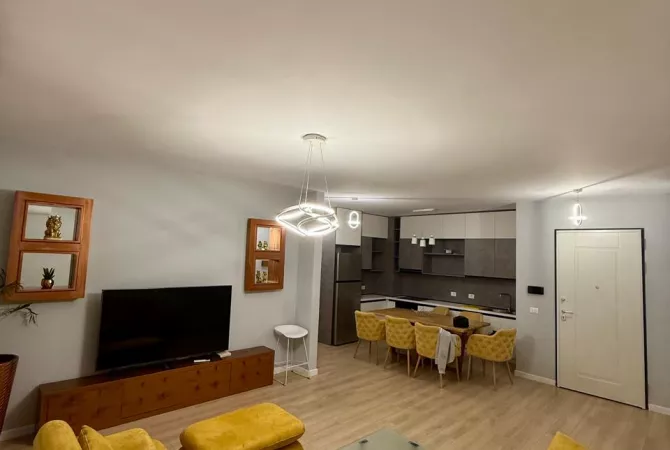 Shtepi me qera 2+1 ne Tirane - 1,320 Euro