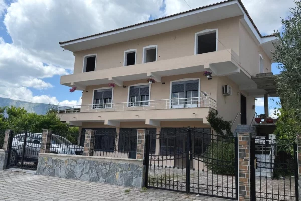 House for Sale 7+1 in Berat - 256,000 Euro