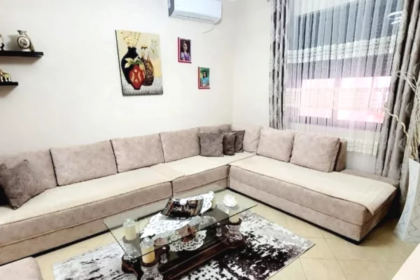 Shtepi ne shitje Shtepi Private ne Kavaje, 1+1, Mobilimi E mobiluar, Pagesa 75,000  Euro.