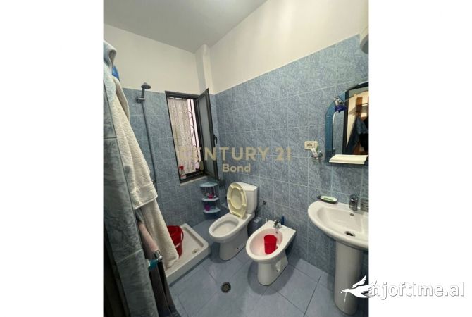 Shtepi ne shitje Apartament ne Tirane, 1+1, Mobilimi E mobiluar, Pagesa 115,000  Euro.