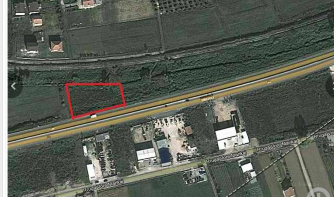 Shitet siperfaqja 1650 m2 ne Autostraden Tirane - Durres Rr