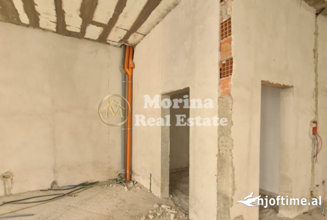 Shitet Ambient Biznesi/dyqan, te Liqeni i Thate, 198000 Euro