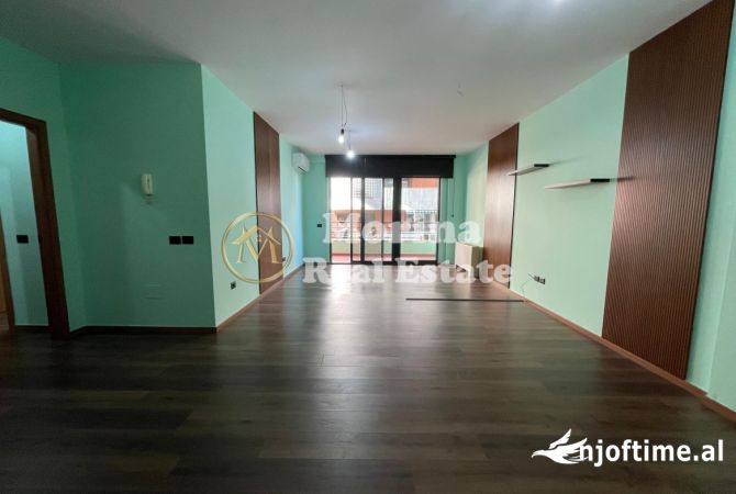 Ambient biznesi me qera 3+1 ne Tirane - 1,400 Euro