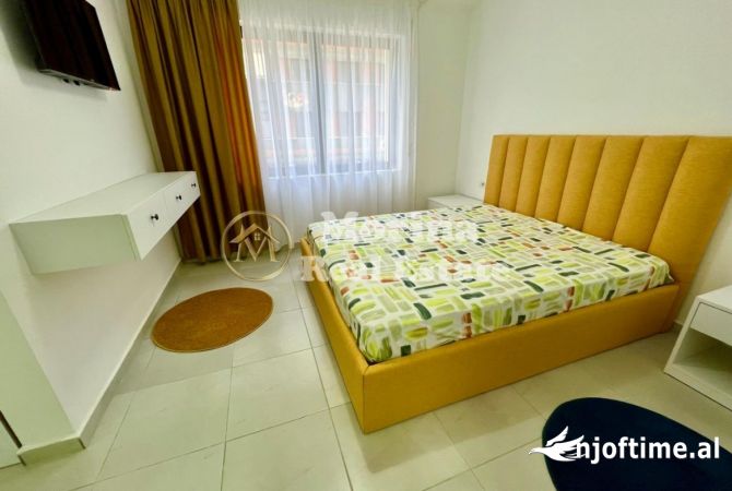 Shtepi me qera 2+1 ne Tirane - 800 Euro