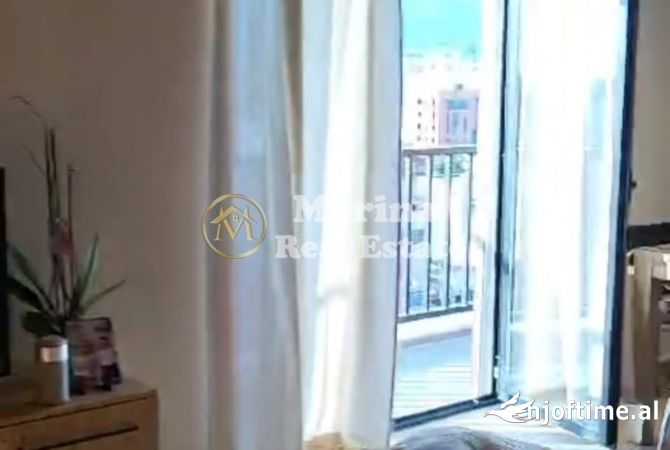 Shtepi ne shitje Apartament ne Tirane, 2+1, Mobilimi E mobiluar, Pagesa 195,650  Euro.