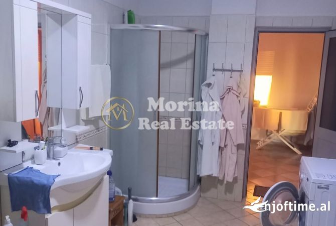 Shtepi ne shitje Vila Luksoze ne Tirane, 7+1, Mobilimi E mobiluar, Pagesa 310,000  Euro.