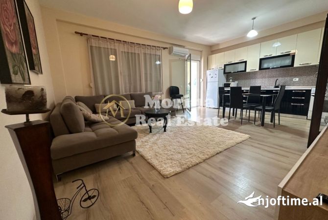 Shtepi me qera 2+1 ne Tirane - 650 Euro