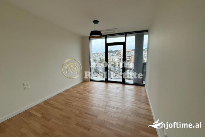 Shtepi me qera 2+1 ne Tirane - 1,150 Euro