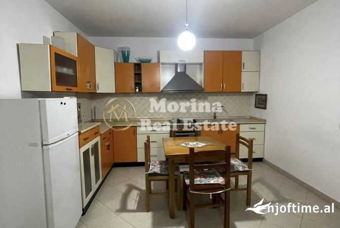 Shtepi me qera 2+1 ne Tirane - 700 Euro