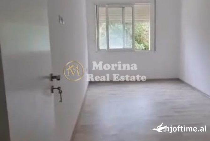 Shtepi ne shitje Apartament ne Tirane, 1+1, Mobilimi Bosh, pa mobiluar, Pagesa 89,650  Euro.