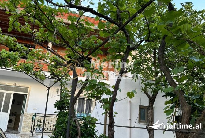 Shtepi ne shitje 1+1 ne Tirane - 240,000 Euro