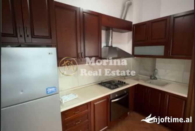 Shtepi ne shitje Apartament ne Tirane, 2+1, Mobilimi E mobiluar, Pagesa 165,000  Euro.