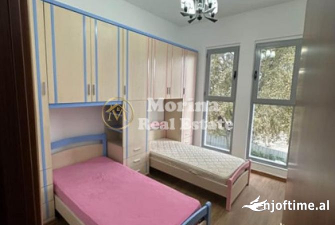 Shtepi ne shitje Apartament ne Tirane, 2+1, Mobilimi E mobiluar, Pagesa 165,000  Euro.