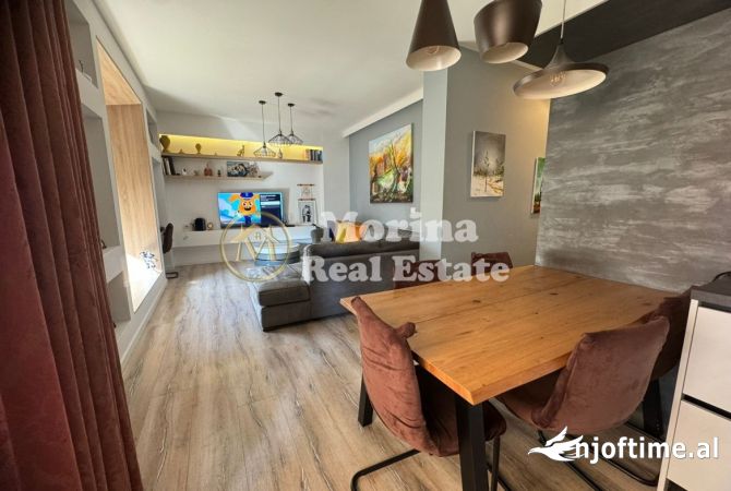 Shtepi ne shitje Apartament ne Tirane, 2+1, Mobilimi E mobiluar, Pagesa 206,000  Euro.