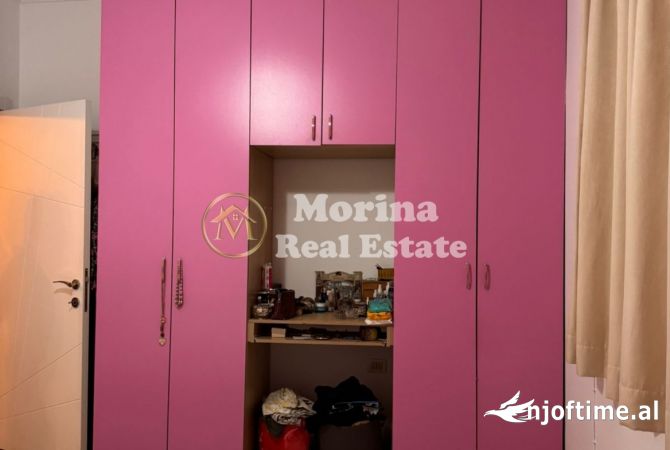 Shtepi ne shitje Apartament ne Tirane, 2+1, Mobilimi E mobiluar, Pagesa 125,000  Euro.