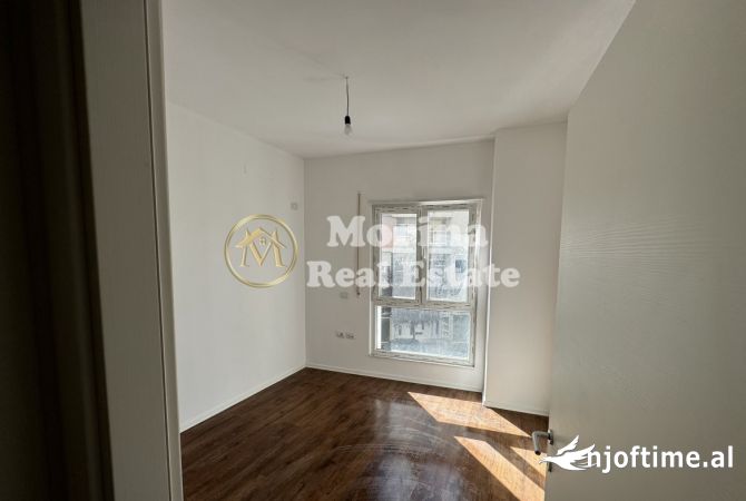 Shtepi ne shitje Apartament ne Tirane, 2+1, Mobilimi Pjeserisht e mobiluar, Pagesa 213,000  Euro.