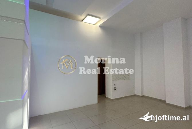 Shitet, Ambient Biznesi, Rruga Bardhyl, 350,000 Euro