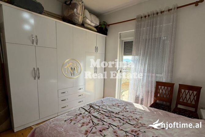 Shtepi ne shitje Vila Luksoze ne Tirane, 4+1, Mobilimi Bosh, pa mobiluar, Pagesa 300,000  Euro.