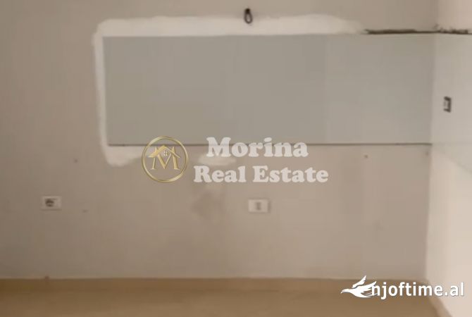 Shtepi ne shitje Apartament ne Tirane, 1+1, Mobilimi Bosh, pa mobiluar, Pagesa 102,000  Euro.