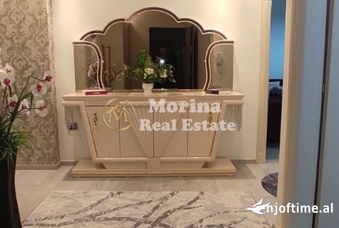 Shtepi ne shitje Apartament ne Tirane, 3+1, Mobilimi E mobiluar, Pagesa 270,000  Euro.
