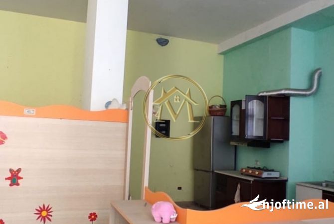 Ambient biznesi ne shitje 3+1 ne Tirane - 170,000 Euro