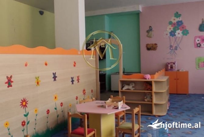 Ambient biznesi ne shitje 3+1 ne Tirane - 170,000 Euro