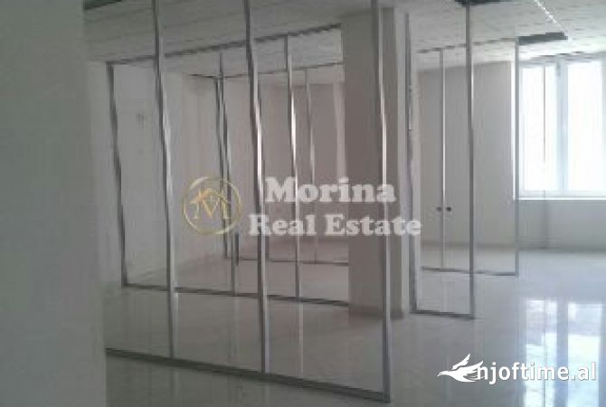 Ambient biznesi me qera 3+1 ne Tirane - 1,000 Euro