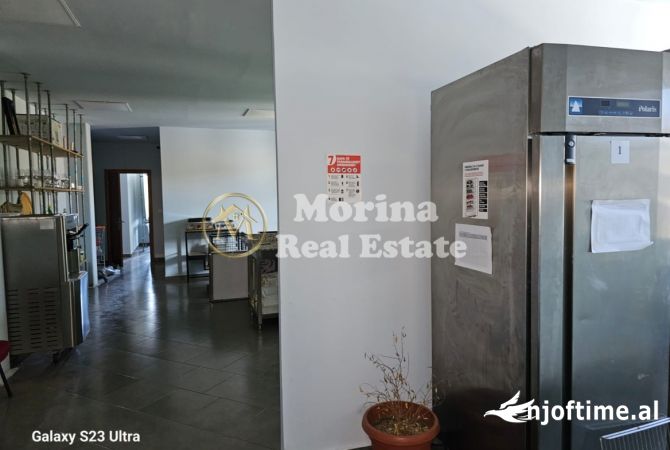 Ambient biznesi me qera 2+1 ne Tirane - 2,500 Euro