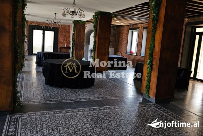 Ambient biznesi me qera 2+1 ne Tirane - 2,500 Euro
