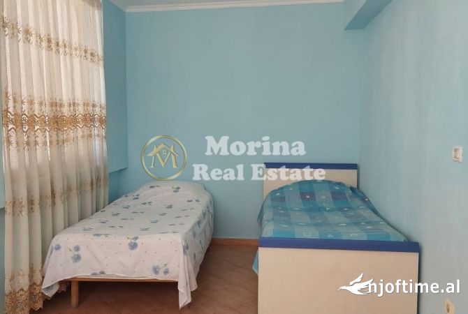 Shtepi ne shitje Apartament ne Tirane, 3+1, Mobilimi E mobiluar, Pagesa 135,000  Euro.