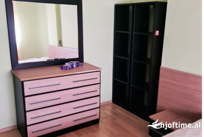 Shtepi me qera 2+1 ne Tirane - 700 Euro