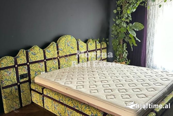 Shtepi me qera 1+1 ne Tirane - 2,000 Euro