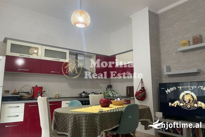 Shtepi me qera 2+1 ne Tirane - 490 Euro