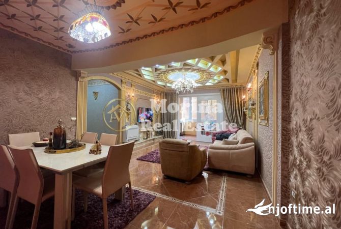 Shtepi ne shitje Apartament ne Tirane, 3+1, Mobilimi E mobiluar, Pagesa 240,000  Euro.