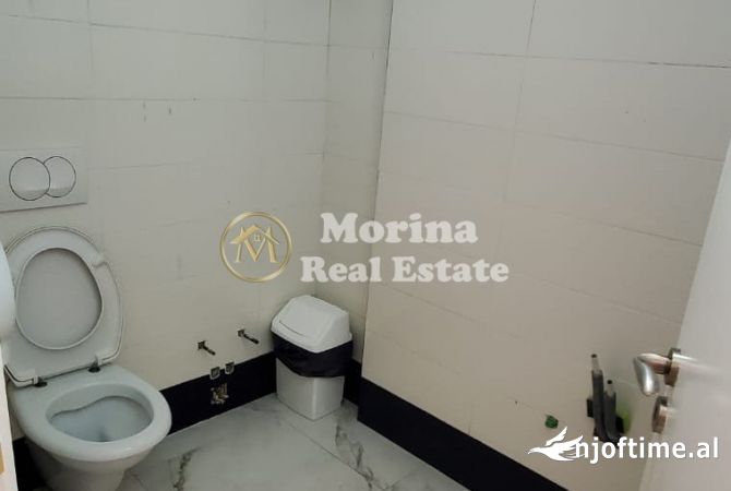 Qera, Ambient Zyrash Open Space , Komuna Parisit , 1.000 euro