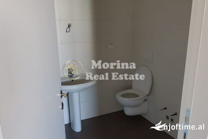 Qera, Ambient Zyrash Open Space , Komuna Parisit , 1.000 euro