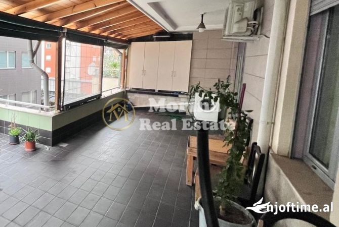 Shtepi me qera 2+1 ne Tirane - 900 Euro