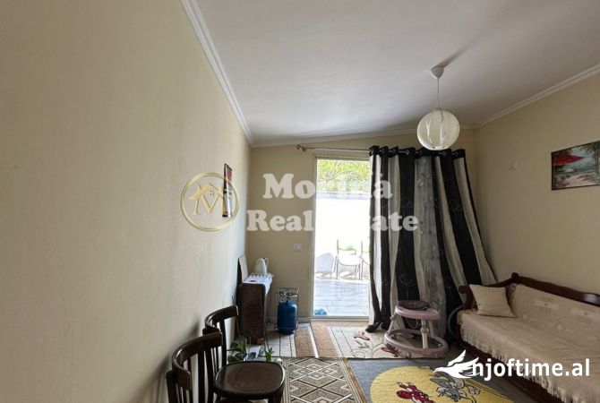 Shtepi ne shitje Apartament ne Tirane, 3+1, Mobilimi E mobiluar, Pagesa 215,000  Euro.