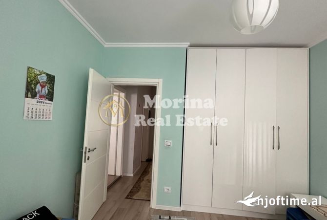 Shtepi ne shitje Apartament ne Tirane, 3+1, Mobilimi E mobiluar, Pagesa 215,000  Euro.
