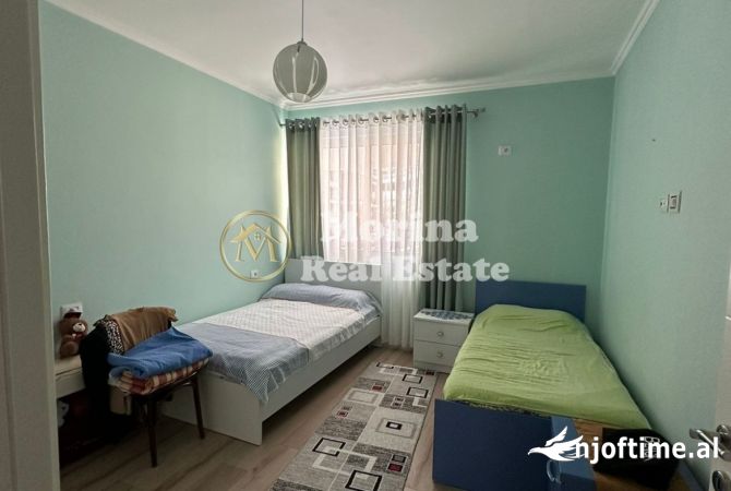Shtepi ne shitje Apartament ne Tirane, 3+1, Mobilimi E mobiluar, Pagesa 215,000  Euro.
